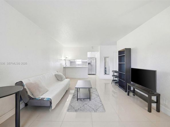 1100 NE 9th Ave 105, Fort Lauderdale FL 33304