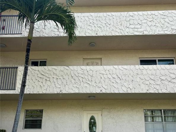 111 S Hollybrook Dr 107, Pembroke Pines FL 33025