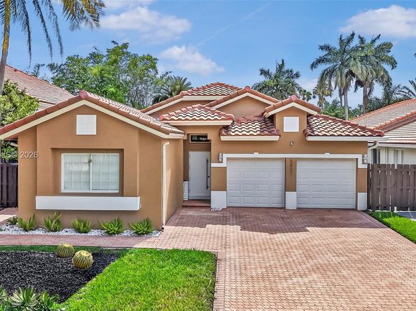 5861 NW 109th Ct, Doral FL 33178