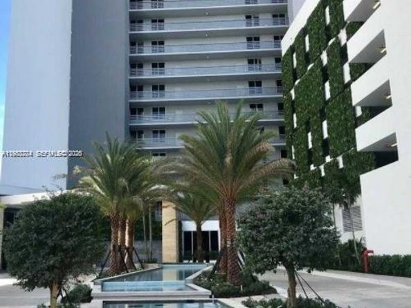 16385 Biscayne Blvd 2702, North Miami Beach FL 33160
