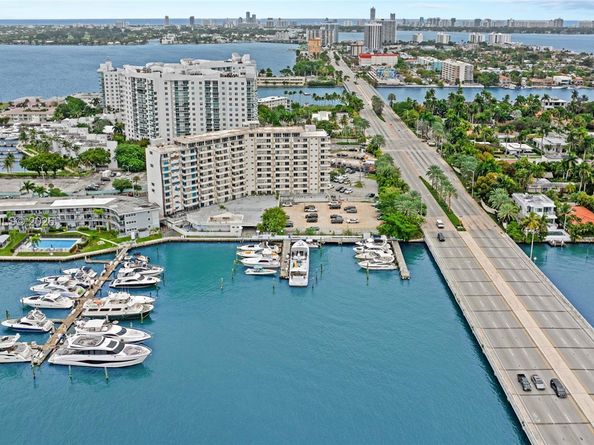 7904 West Dr 102, North Bay Village FL 33141