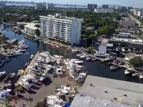 13499 Biscayne Blvd 902, North Miami FL 33181