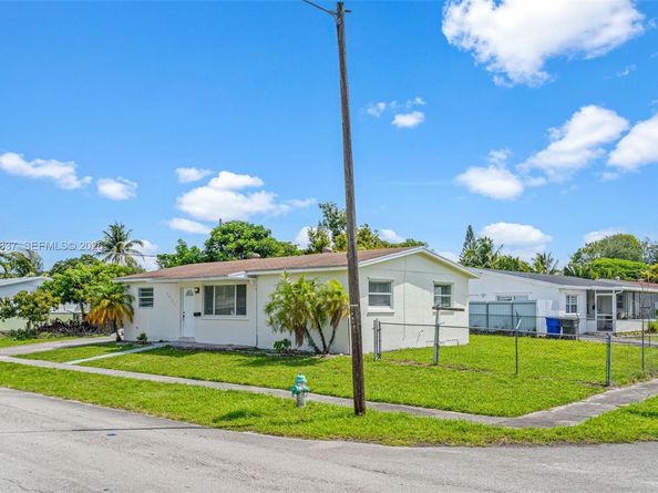 7491 Hope St, Hollywood FL 33024
