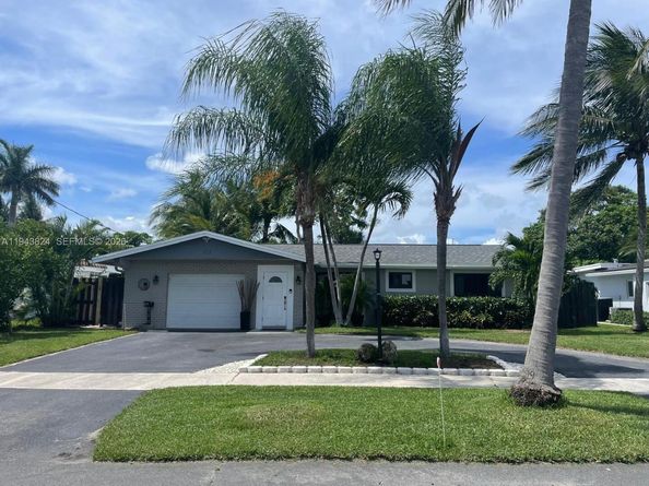 371 SE 3rd St, Pompano Beach FL 33060
