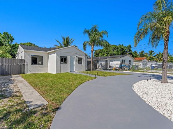 889 NW 102nd St, Miami FL 33150