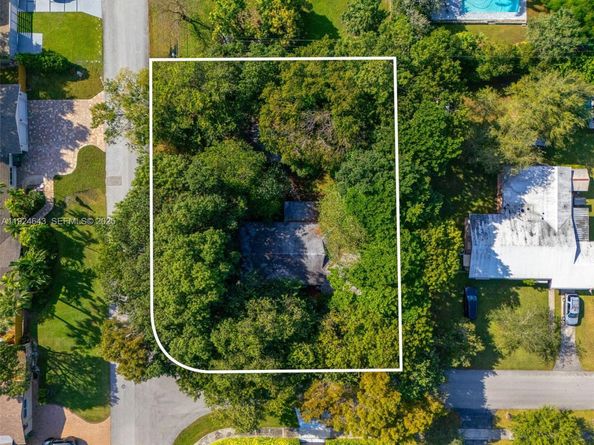 11550 SW 108th Ct, Miami FL 33176