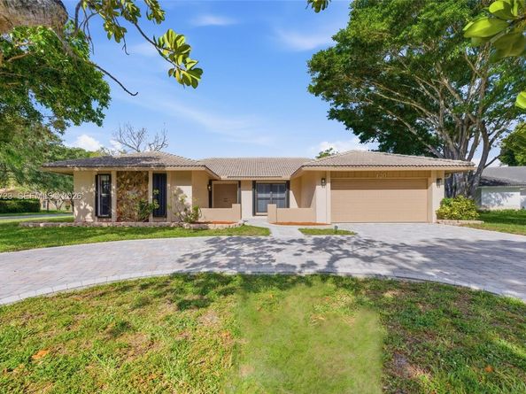 120 NW 84th Way, Coral Springs FL 33071