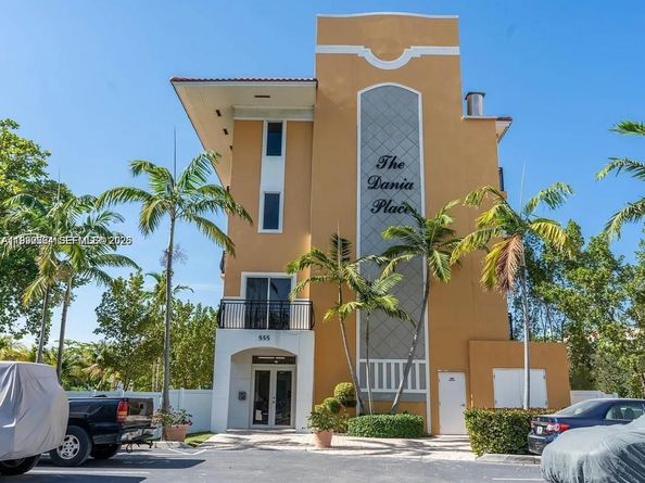 555 E Dania Beach Blvd 5, Dania Beach FL 33004