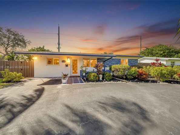 4881 NE 13th Ave, Oakland Park FL 33334