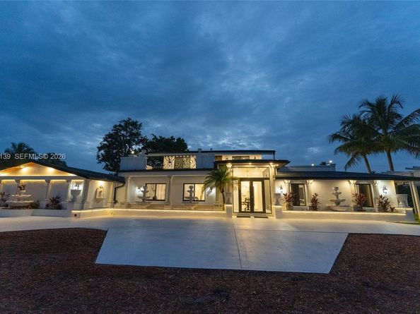 12051 NW 20th St, Plantation FL 33323