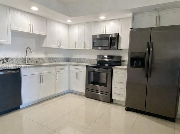 8520 SW 133rd Ave Rd 112, Miami FL 33183