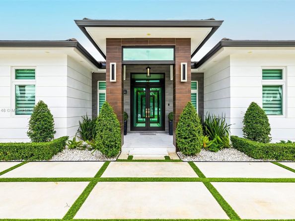 5815 SW 107th Pl, Miami FL 33173