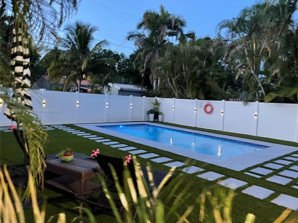 1551 Madison St, Hollywood FL 33020