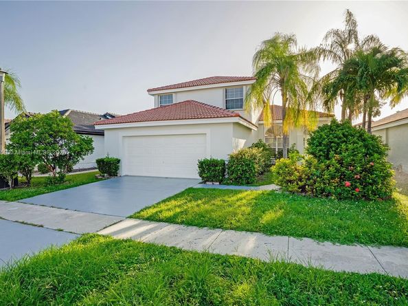 1378 SW 180th Ave, Pembroke Pines FL 33029