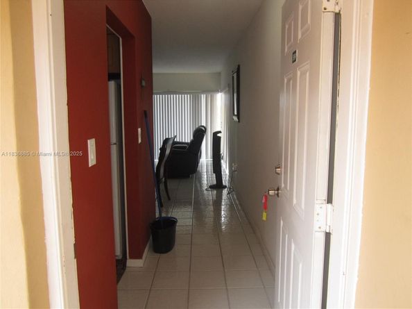 6780 W 2nd Ct 304, Hialeah FL 33012