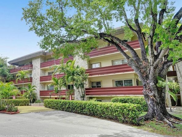 1205 Mariposa Ave 206, Coral Gables FL 33146