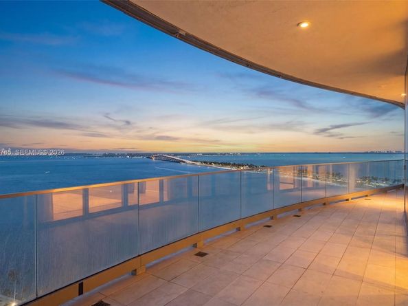 175 SE 25th Rd 604, Miami FL 33129