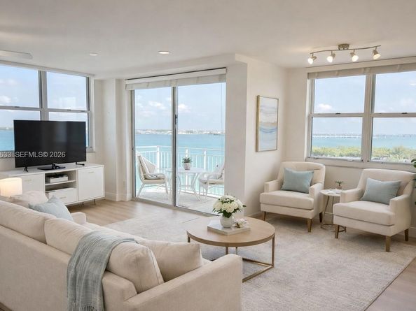 Undisclosed Address #A11963633, Miami FL 33131