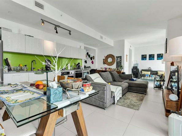 501 NE 31 4305, Miami FL 33137