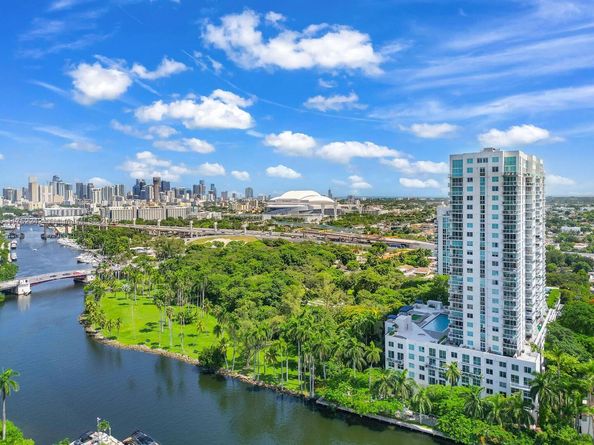 1861 NW S River Dr 1410, Miami FL 33125