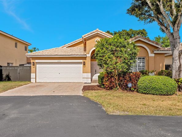 15475 SW 138th Ter, Miami FL 33196