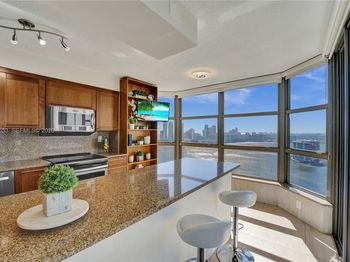 3500 Mystic Pointe Dr