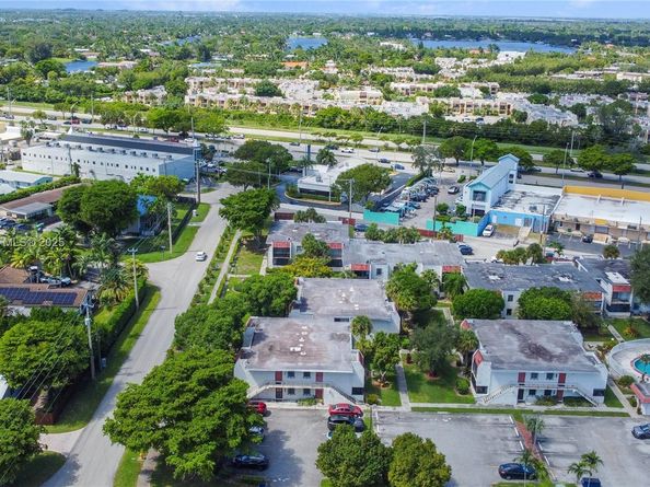 8701 SW 141st St B4, Palmetto Bay FL 33176