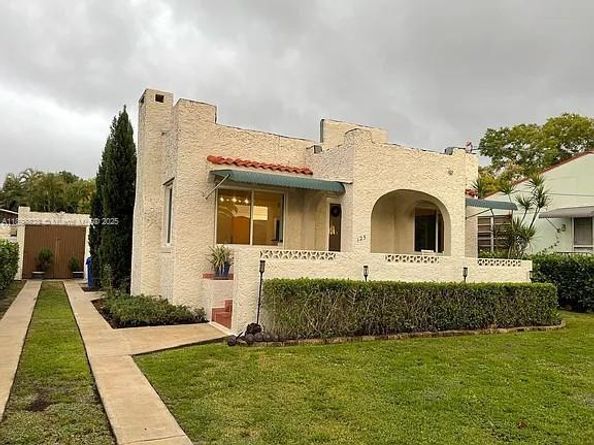125 SW 32nd Ct Rd, Miami FL 33135