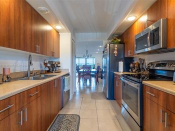 1400 SW 131st Way