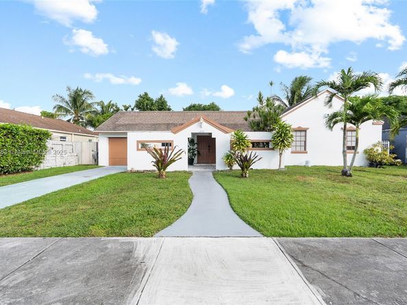 12535 SW 219th St, Miami FL 33170