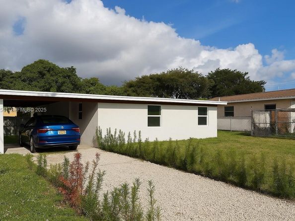 2501 NW 21st St, Fort Lauderdale FL 33311