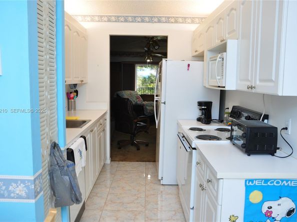 13000 SW 15th Ct 411U, Pembroke Pines FL 33027