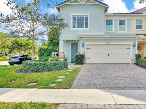 3936 Mahogany Ln, Hollywood FL 33021