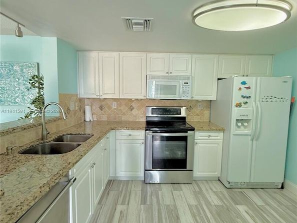 520 SE 5th Ave 2512, Fort Lauderdale FL 33301