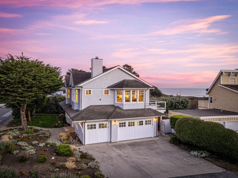 2 Alameda Avenue, Half Moon Bay CA 94019