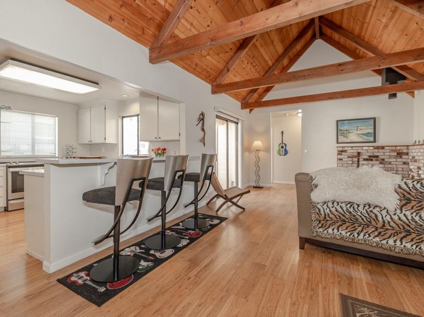 702 Beverly Avenue, Capitola CA 95010