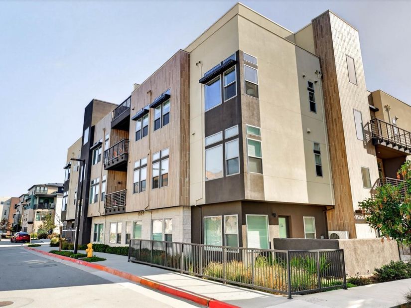 220 Waters Park Circle 304, San Mateo CA 94403