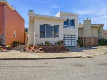 78 Lapham Way