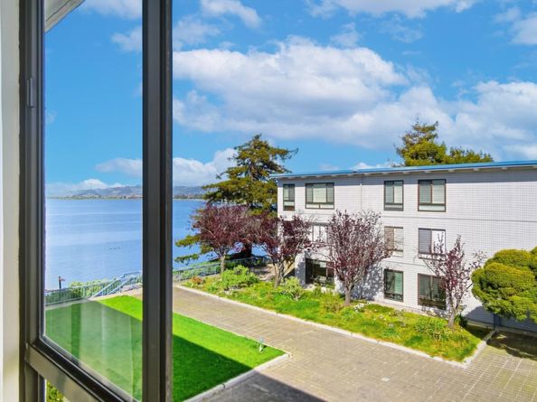 8 Commodore Drive C457, Emeryville CA 94608