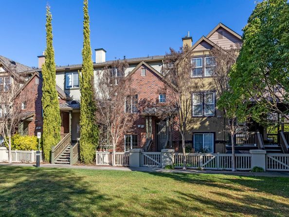 2272 Towne Circle, Mountain View CA 94040