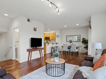 636 Messina Gardens Lane