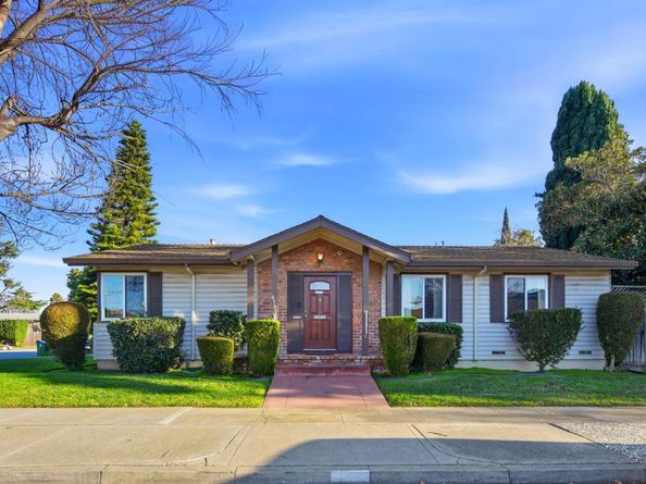 4588 Sloat Road, Fremont CA 94538