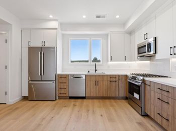 1433 Floribunda Avenue