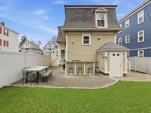 125 Wrentham St 1, Boston MA 02124