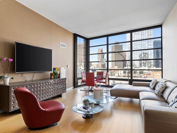 580 Washington St PH5, Boston MA 02111
