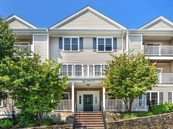 1 Lenox St 102, Norwood MA 02062