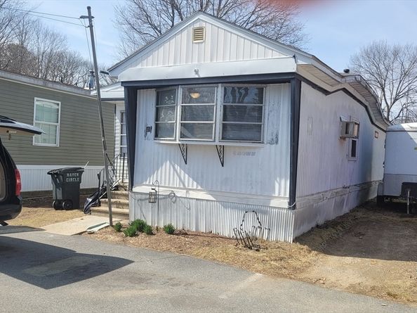 41 Pine Street 49, Peabody MA 01960