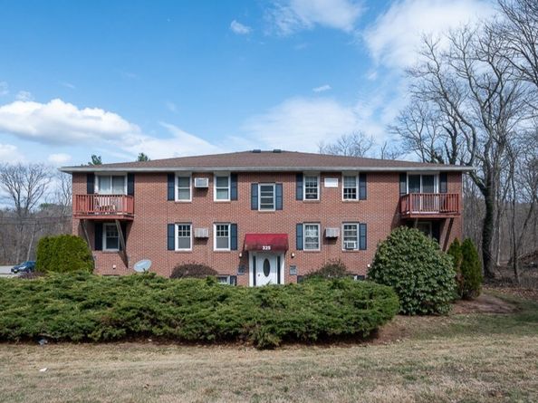 325 Ashland Ave 12, Southbridge MA 01550