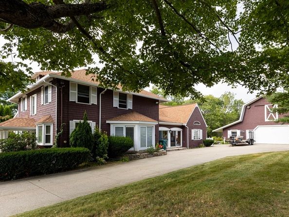 27 Old Upton Rd, Grafton MA 01519