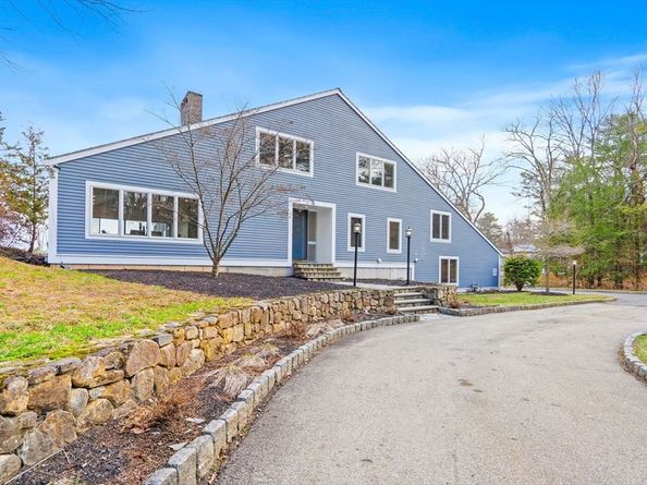 16 Huckleberry Hill Road, Lincoln MA 01773